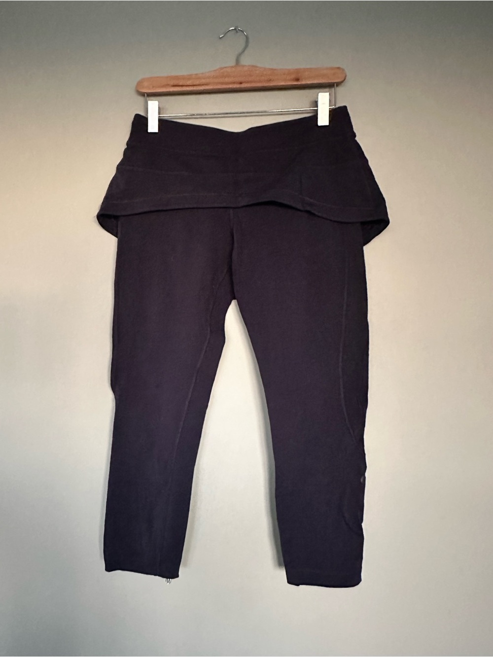 Lululemon Navy hi-lo Skirted Leggings